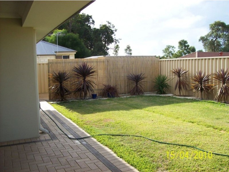 30 Peppermint Dr, College Grove WA 6230