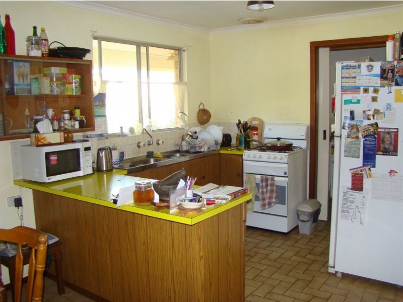 11 Britten Street, East Bunbury WA 6230