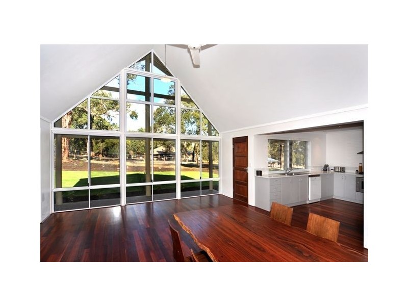 215 Livingstone Heights, Roelands WA 6226