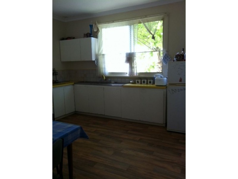 12 Bandak Road, Carey Park WA 6230