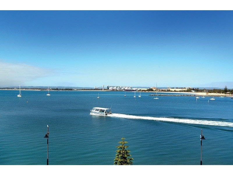 25/18-24 Bonnefoi Blvd, Bunbury WA 6230