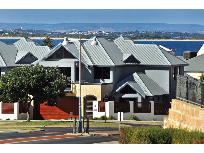 1/2 Haydock Street, Bunbury WA 6230