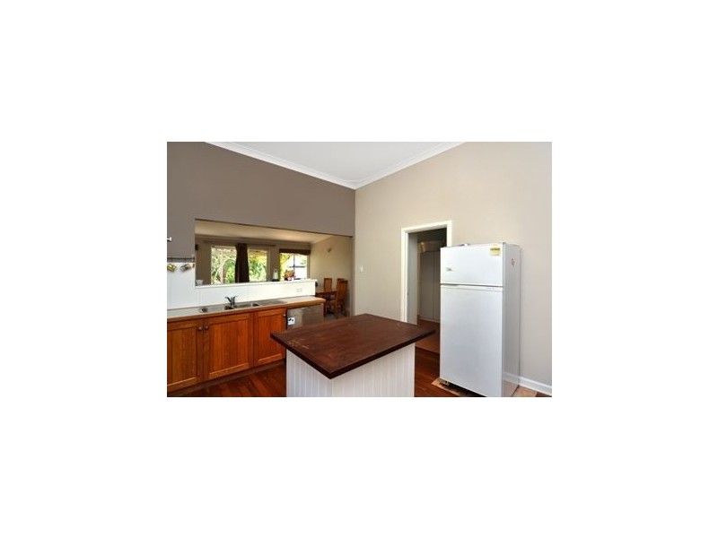 16 Charles Street, Bunbury WA 6230