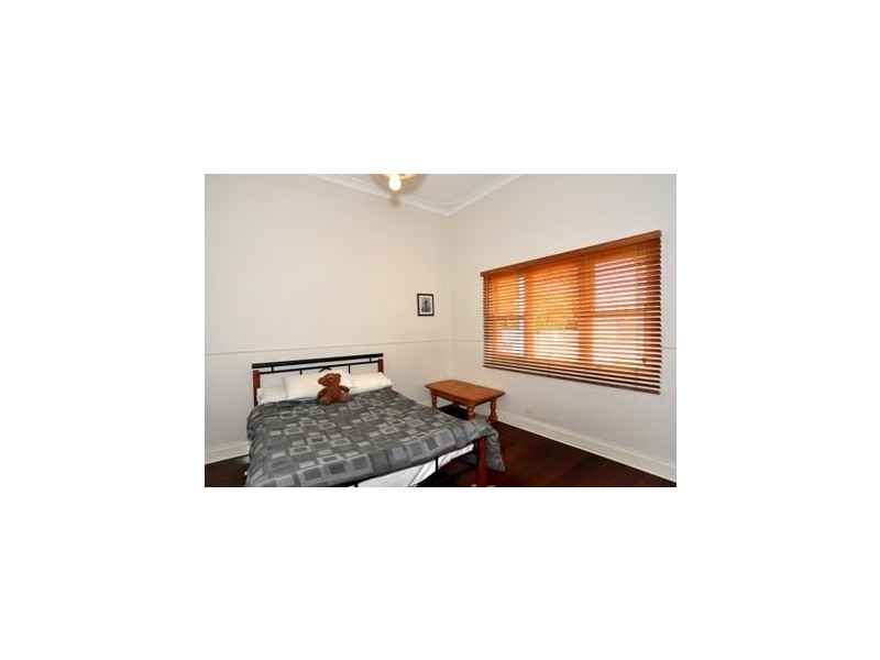 16 Charles Street, Bunbury WA 6230