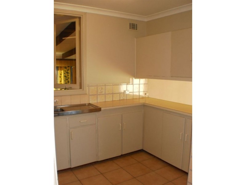 58 Parade Rd, Bunbury WA 6230