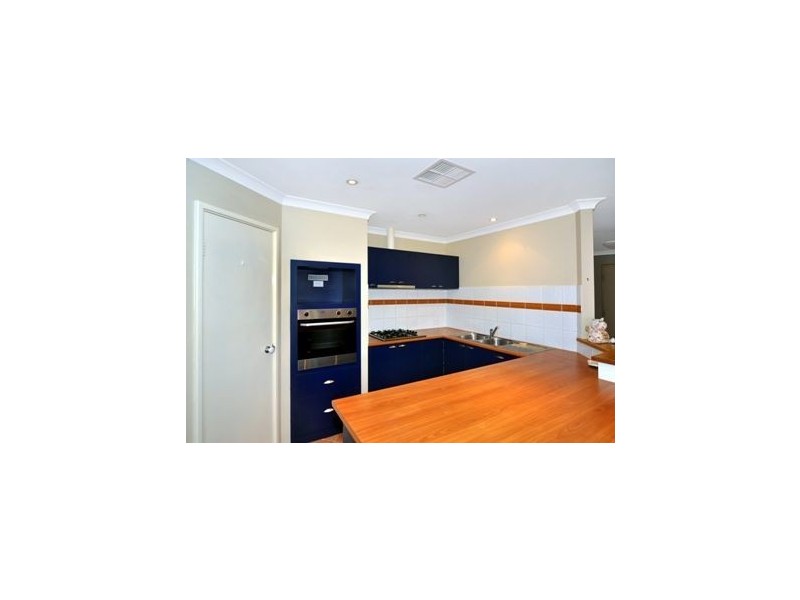 10 Gibson Terrace, Burekup WA 6227