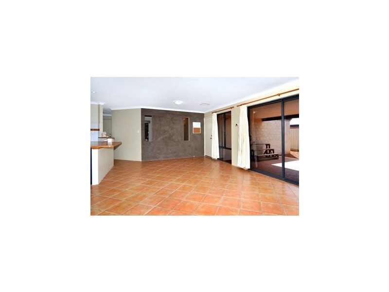 10 Gibson Terrace, Burekup WA 6227