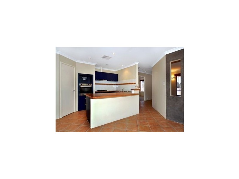 10 Gibson Terrace, Burekup WA 6227