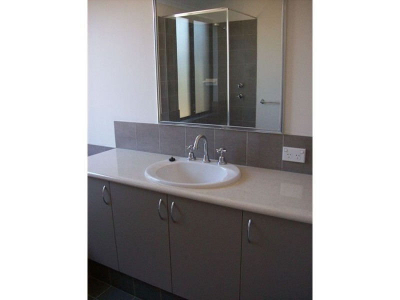 16 Barclay, Australind WA 6233