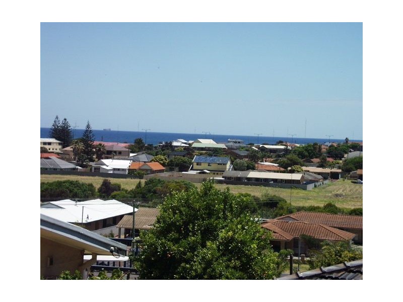 39 Hoylake Avenue, Bunbury WA 6230