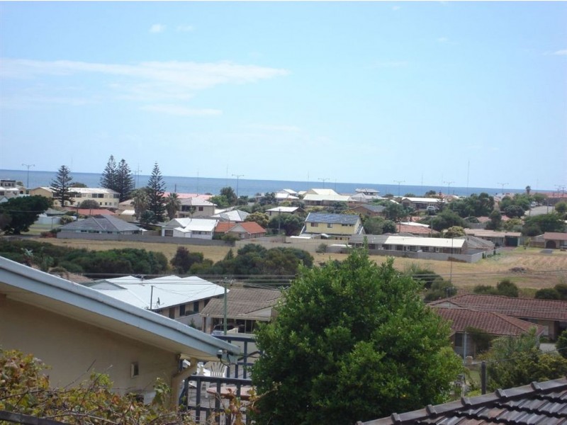 39 Hoylake Avenue, Bunbury WA 6230