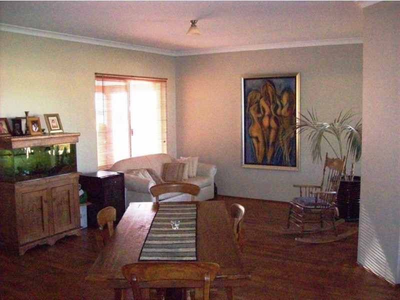 24 Parkfield Way, Australind WA 6233