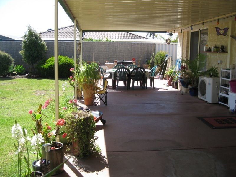 6 Thompson Place, Australind WA 6233