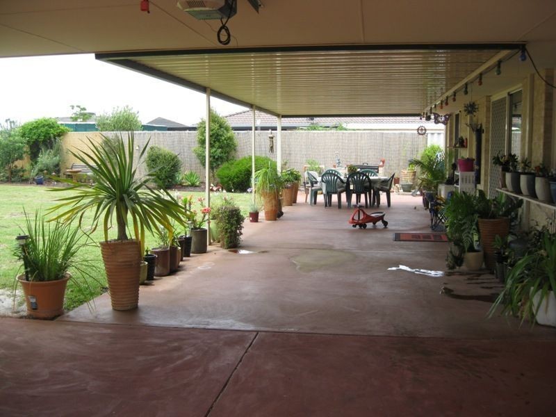 6 Thompson Place, Australind WA 6233