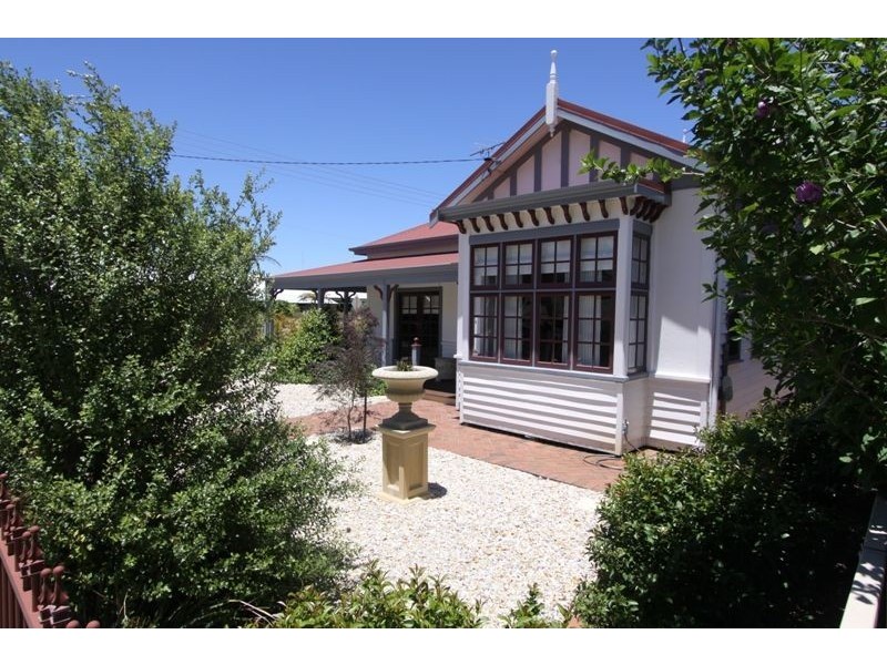 11 Sampson Road, Bunbury WA 6230