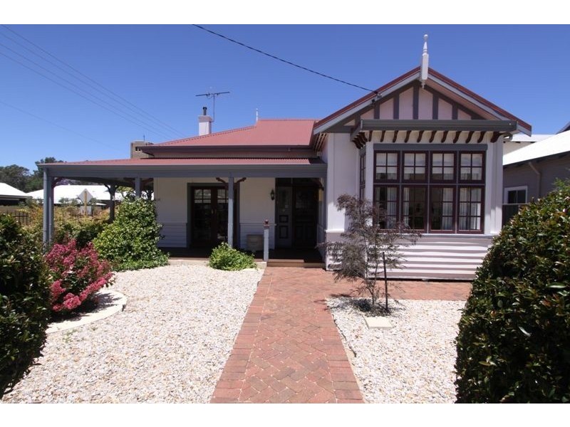 11 Sampson Road, Bunbury WA 6230