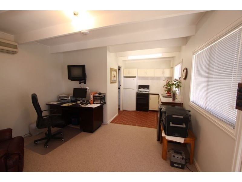 11 Sampson Road, Bunbury WA 6230