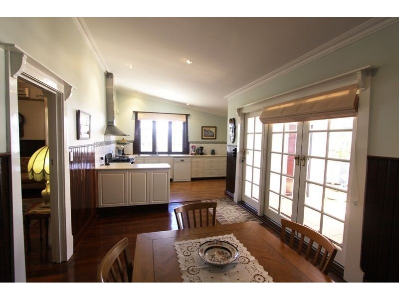 11 Sampson Road, Bunbury WA 6230