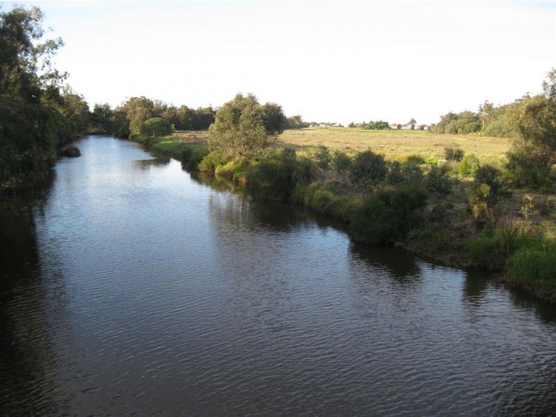 33 Avalon Road, Australind WA 6233