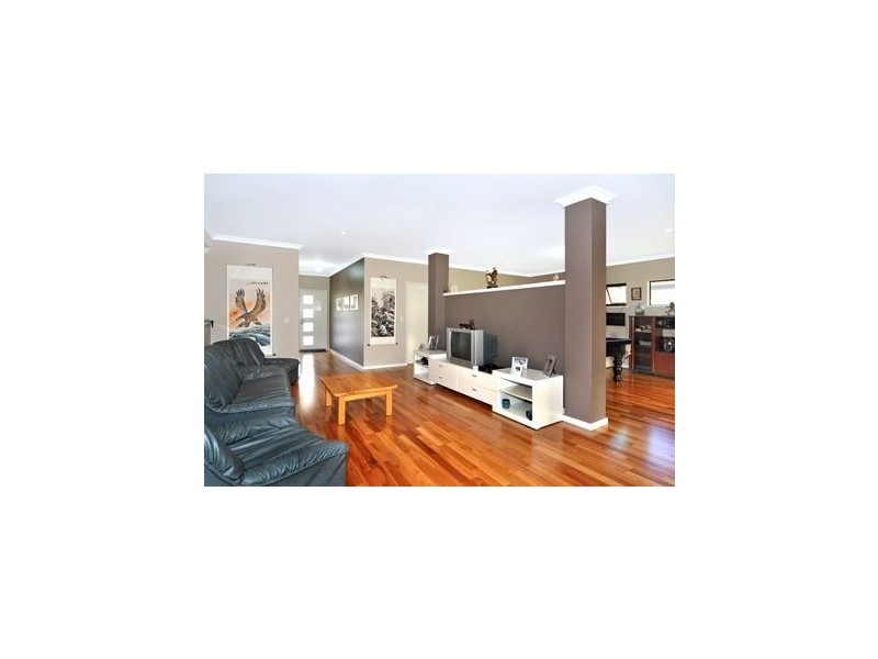 16 Jubilee Road, Glen Iris WA 6230