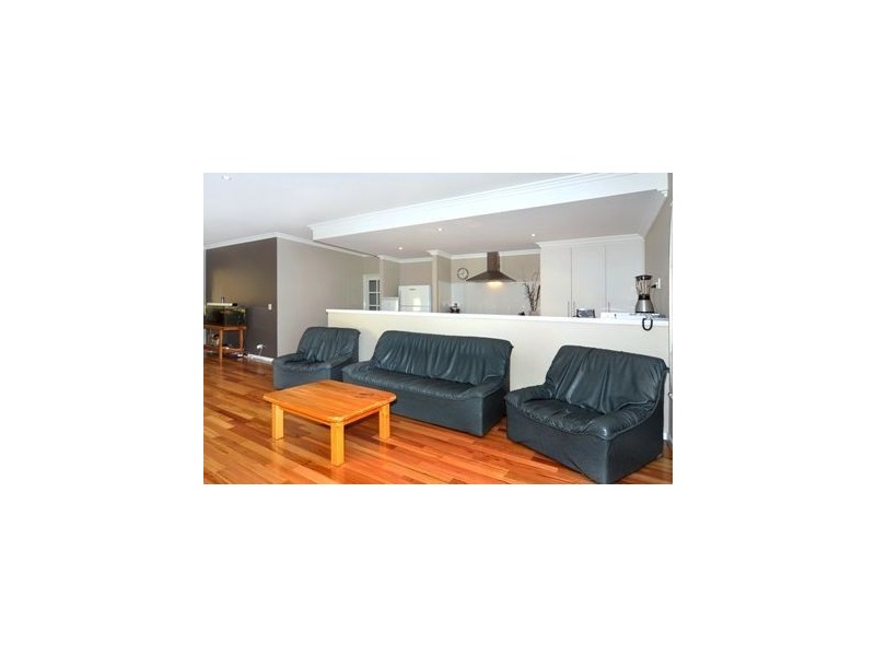 16 Jubilee Road, Glen Iris WA 6230