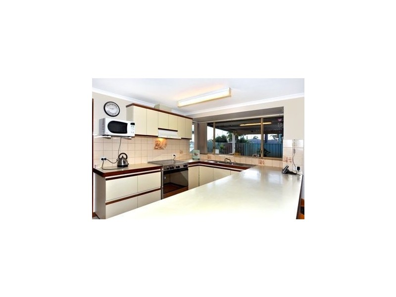 2 Dudley Drive, Bunbury WA 6230