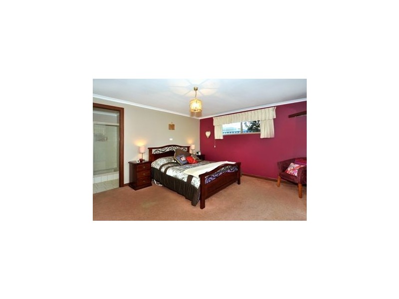 2 Dudley Drive, Bunbury WA 6230