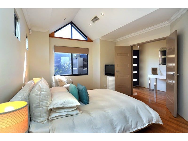 1/2 Haydock Street, Bunbury WA 6230