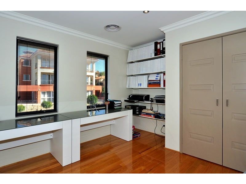 1/2 Haydock Street, Bunbury WA 6230