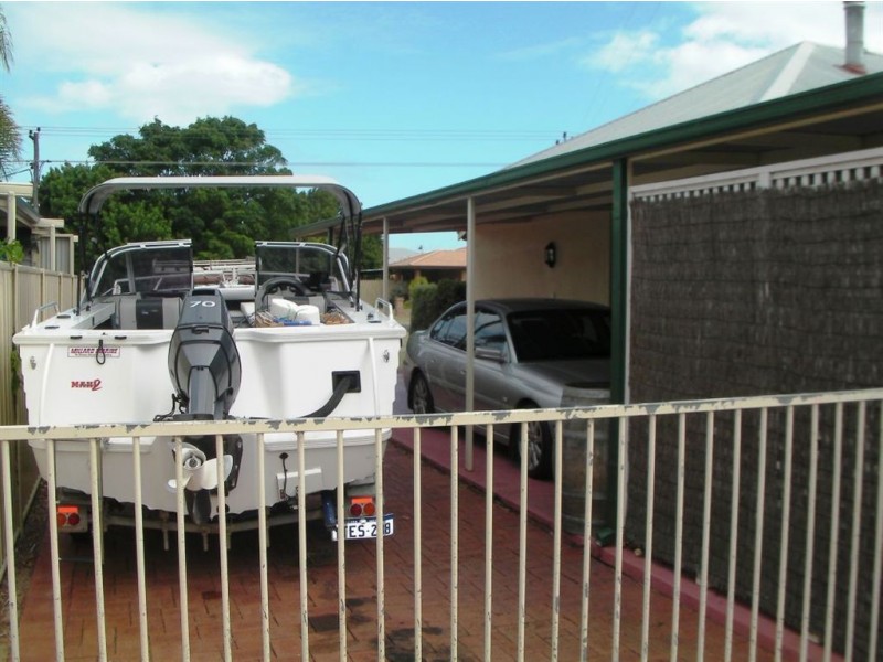 93 King, East Bunbury WA 6230