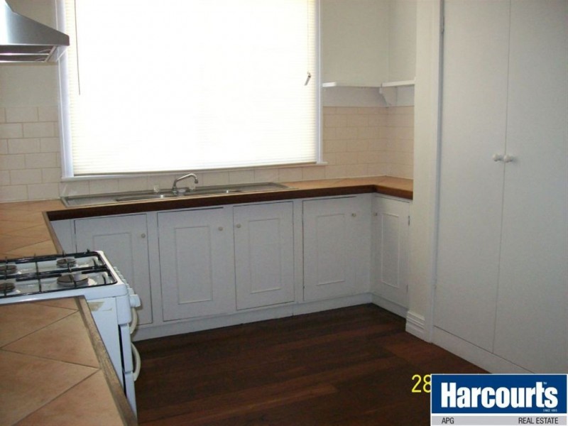 13 Lowe St, Carey Park WA 6230