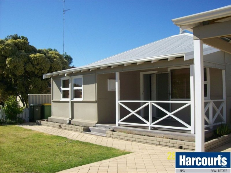 13 Lowe St, Carey Park WA 6230