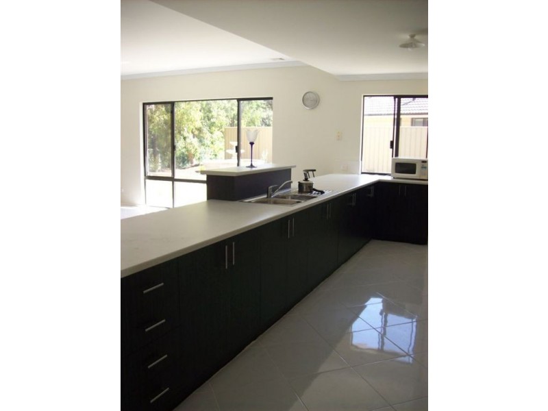 15 Butcherbird Court, Eaton WA 6232