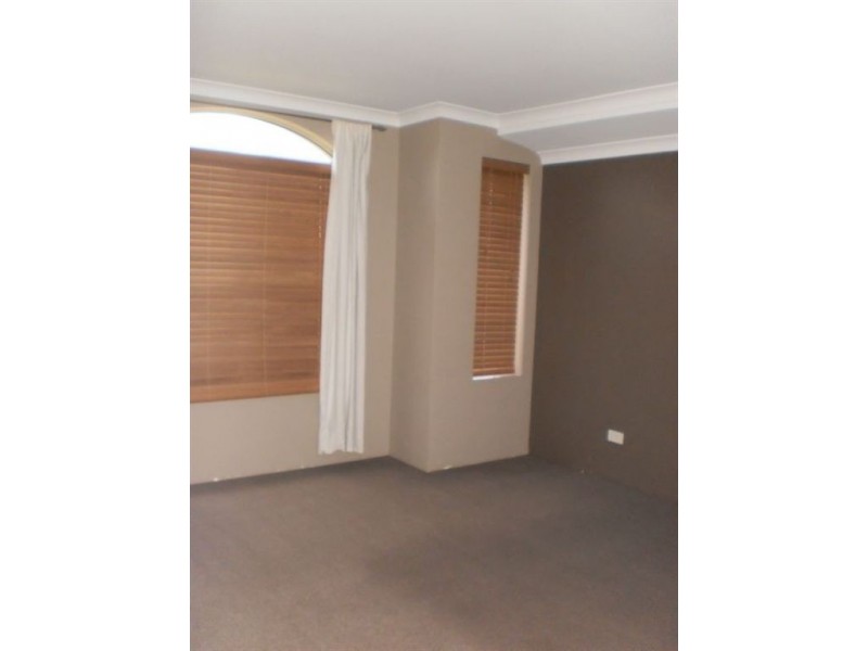 31 Glenfield Drive, Australind WA 6233