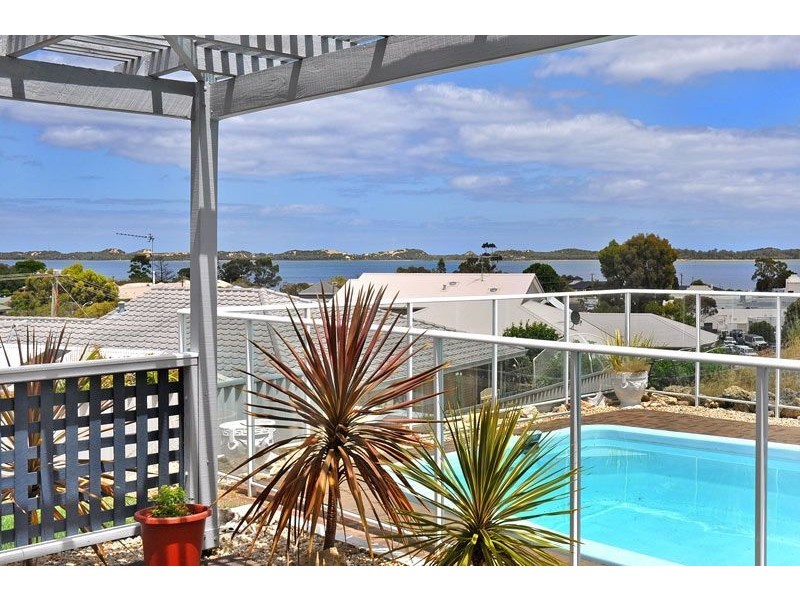 73 Pearce Road, Australind WA 6233