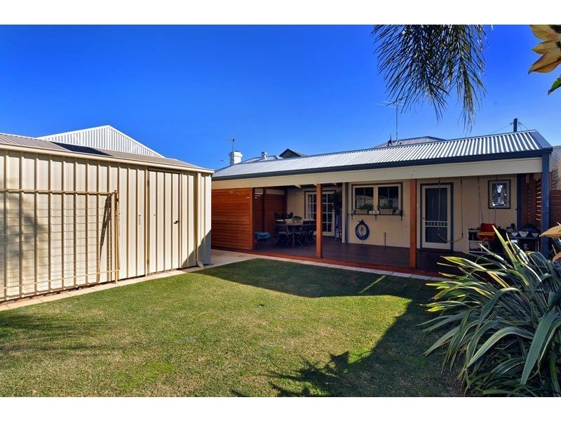7 Hayes Street, Bunbury WA 6230