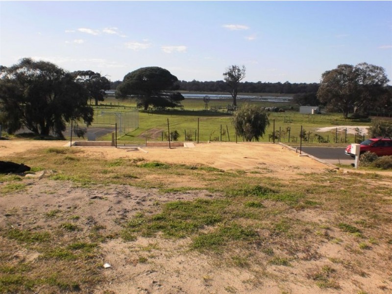 29 Hayfield Drive, Peppermint Grove Beach WA 6271