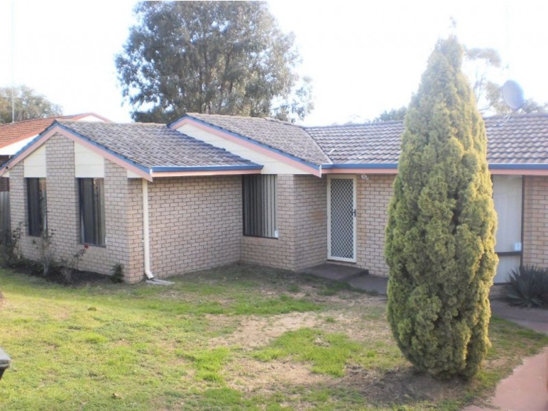 38 Jacaranda Cres, Withers WA 6230