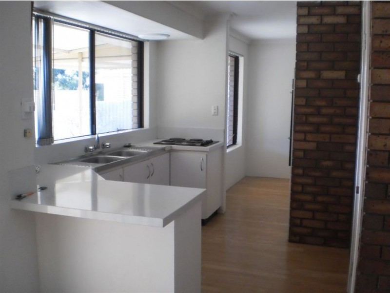 38 Jacaranda Cres, Withers WA 6230