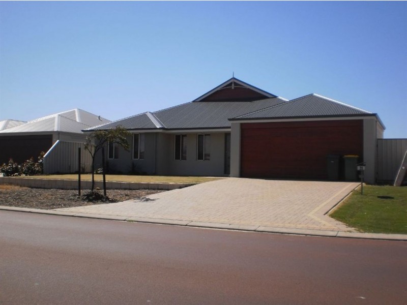 29 Murtin Rd, Dalyellup WA 6230