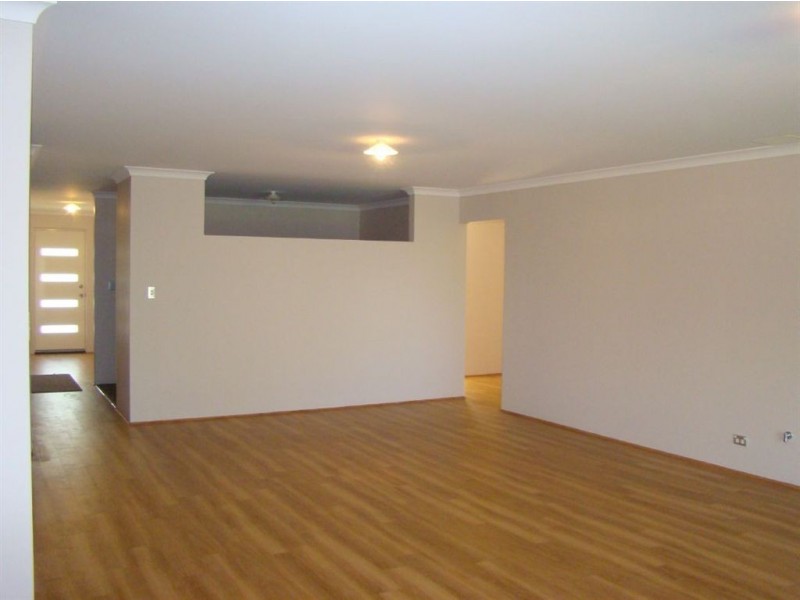 29 Murtin Rd, Dalyellup WA 6230