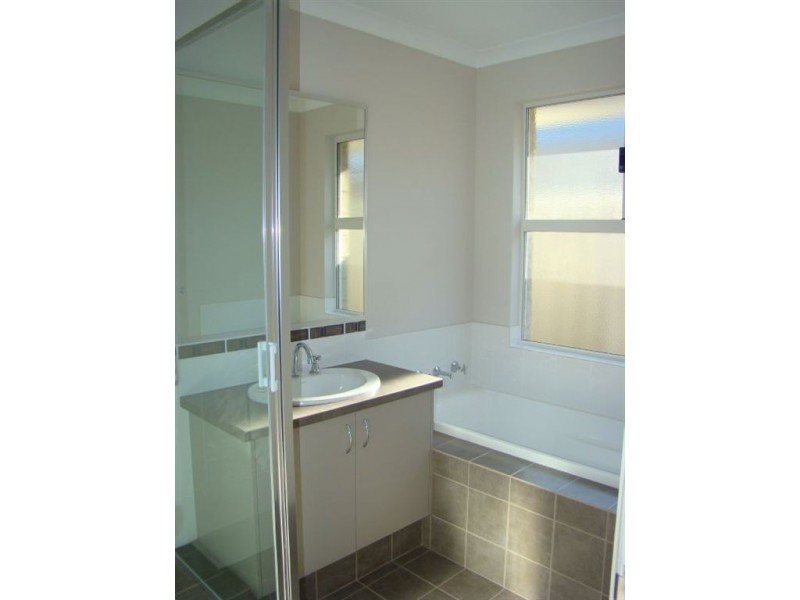 29 Murtin Rd, Dalyellup WA 6230