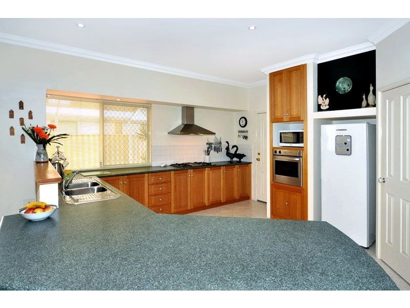 8 Antelope Turn, Dalyellup WA 6230