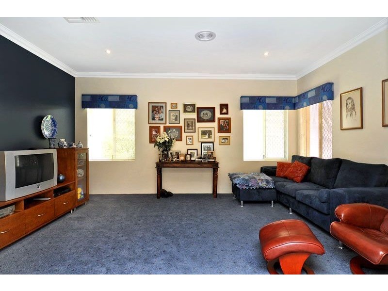 8 Antelope Turn, Dalyellup WA 6230