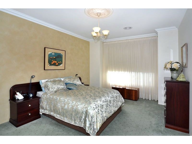 8 Antelope Turn, Dalyellup WA 6230