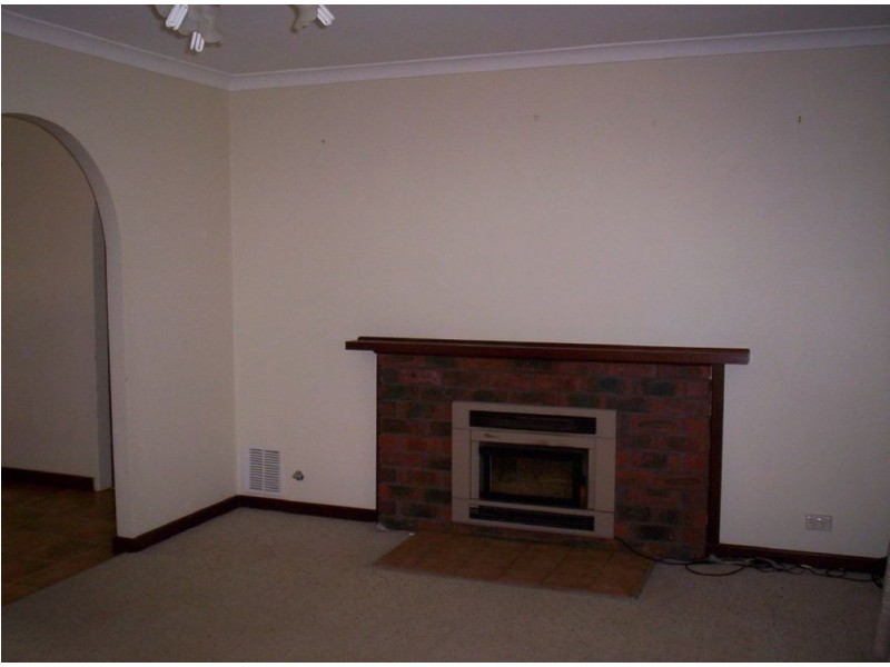 16 Hamilton Road, Eaton WA 6232