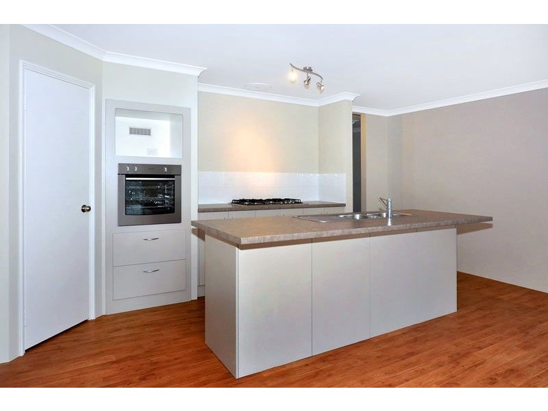 2/177 Braidwood Drive, Australind WA 6233