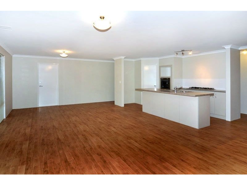 2/177 Braidwood Drive, Australind WA 6233