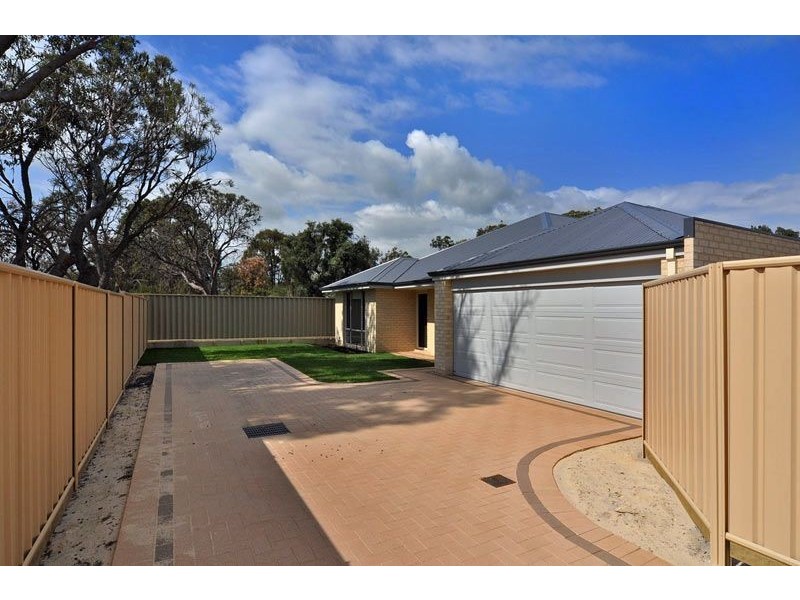 2/177 Braidwood Drive, Australind WA 6233