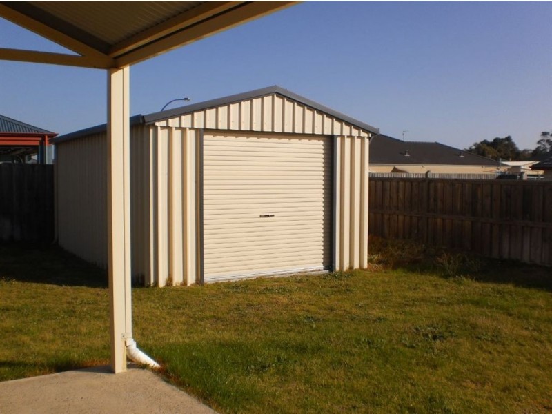 8 Burwood Drive, Australind WA 6233